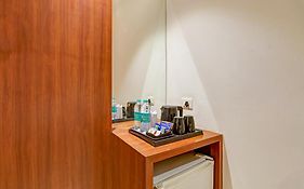 Airport Vistara Cove By Velocity Group Terminal 2,3 Delhi Igi Airport With Free Airport Pickup